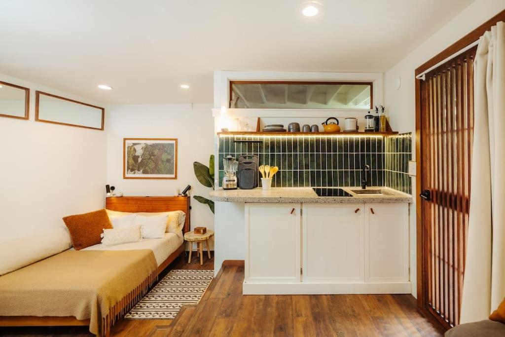The Pohaku Studio At The Koi House Kailua-Kona Exterior photo